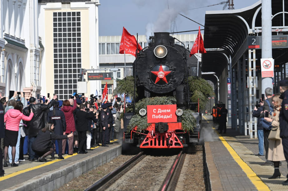 184652_x922.jpg
